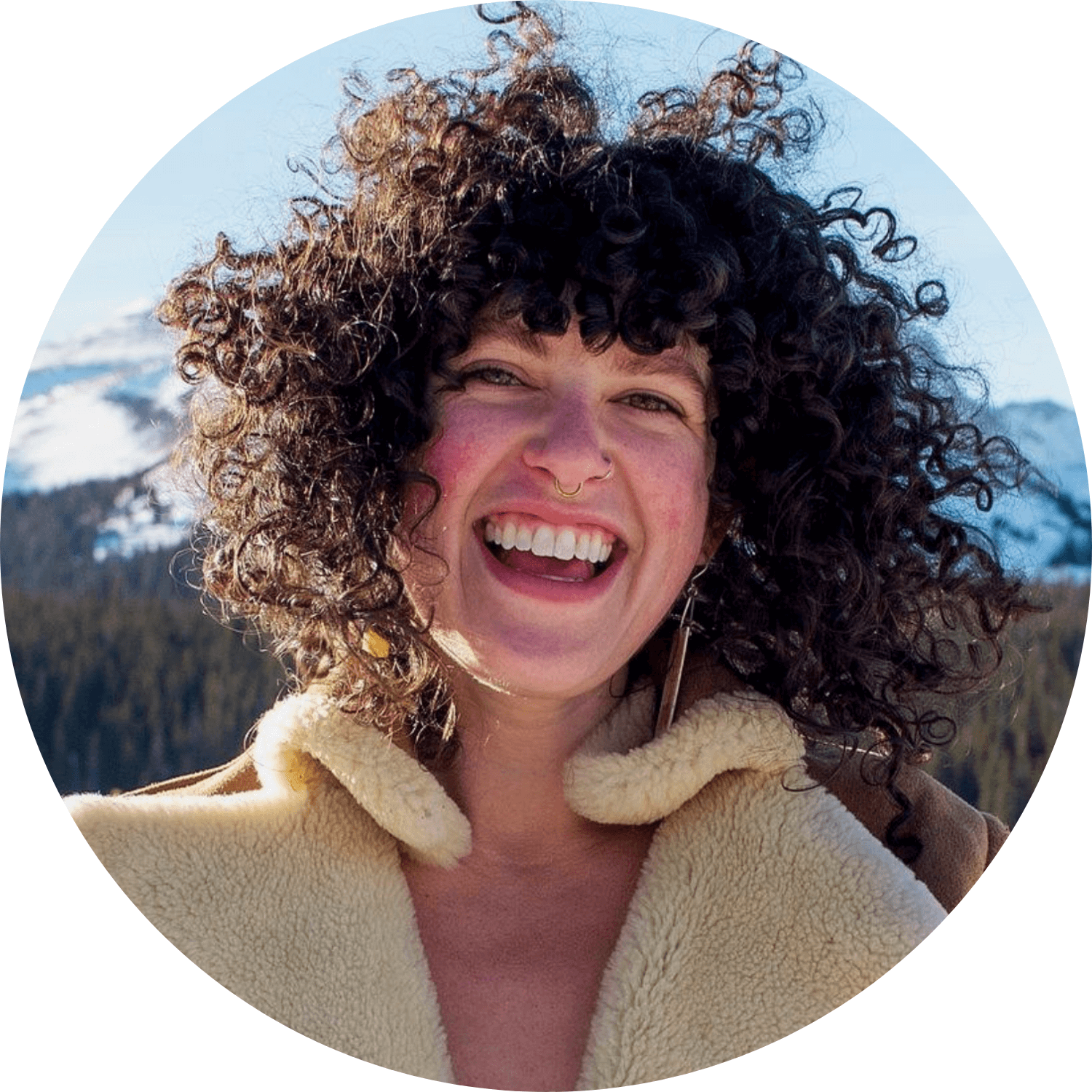 Liz Faermark, Clinical herbalist. online clinical herbalism school.