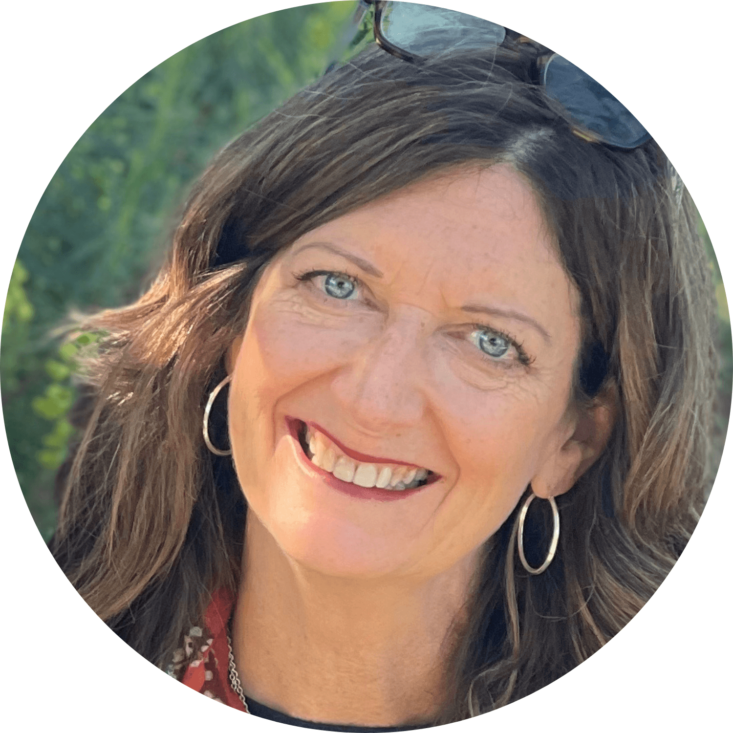 Lindy Reinhardt. Colorado School of Clinical Herbalism. Herbalist. Natural Medicine. Herbal Medicine
