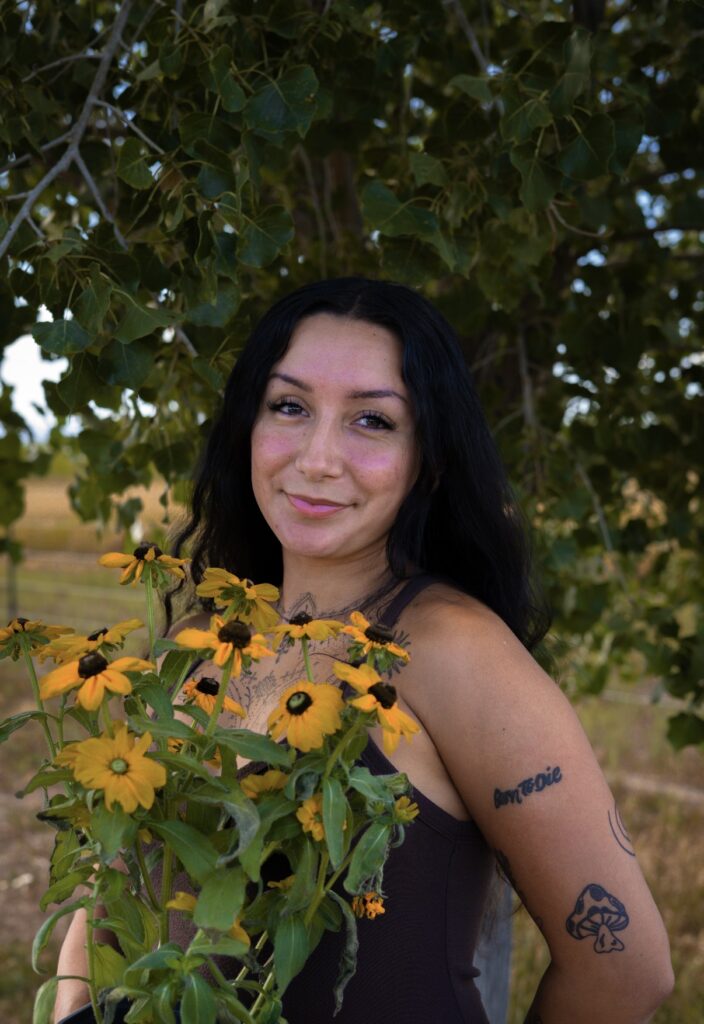 Herbalist. Clinical Herbalist. Natural Medicine. Elaina DeHojos